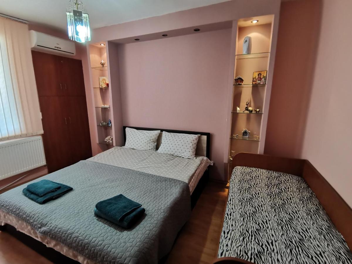 Central Apartment Targovishte Exterior photo