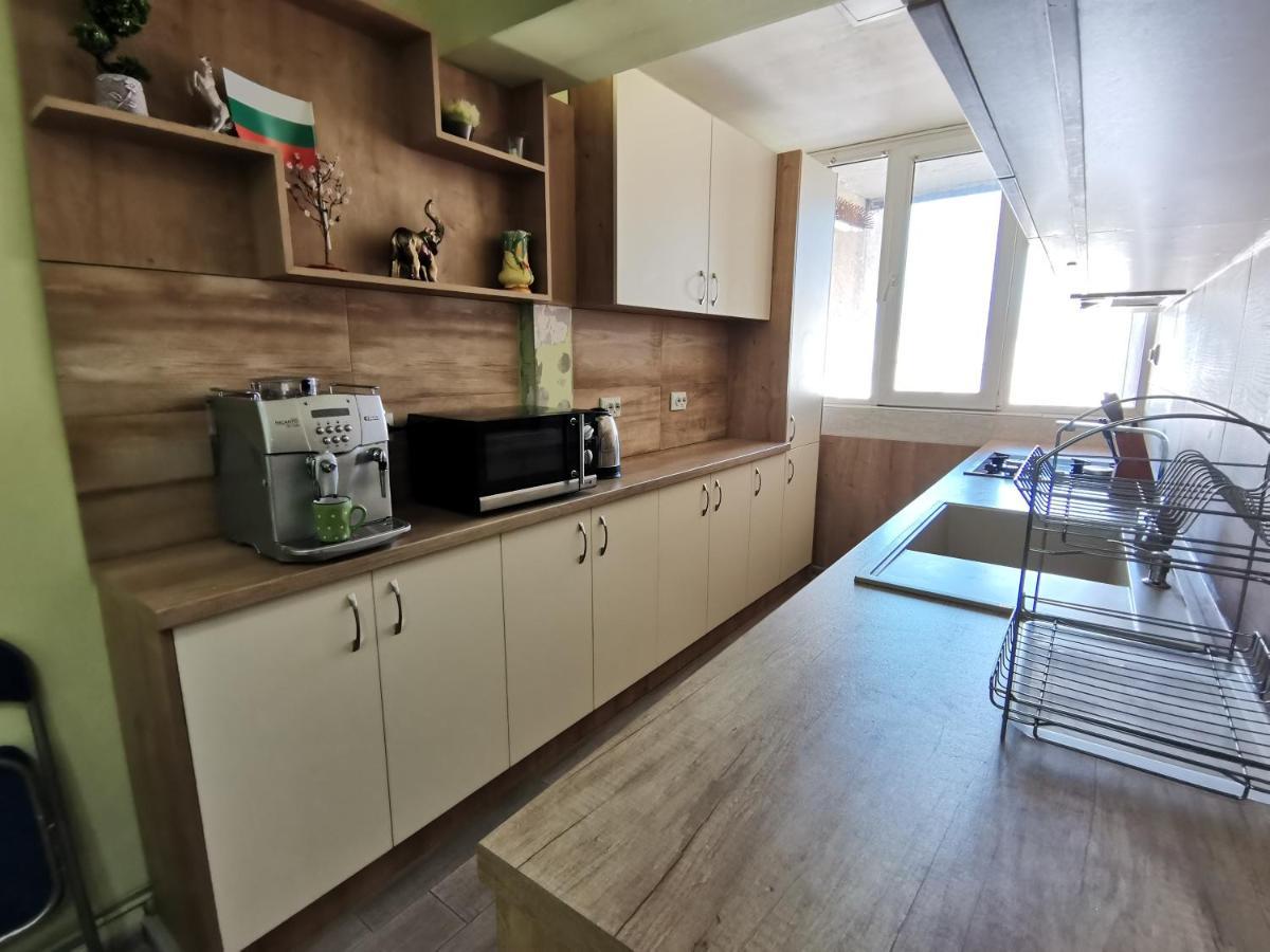 Central Apartment Targovishte Exterior photo