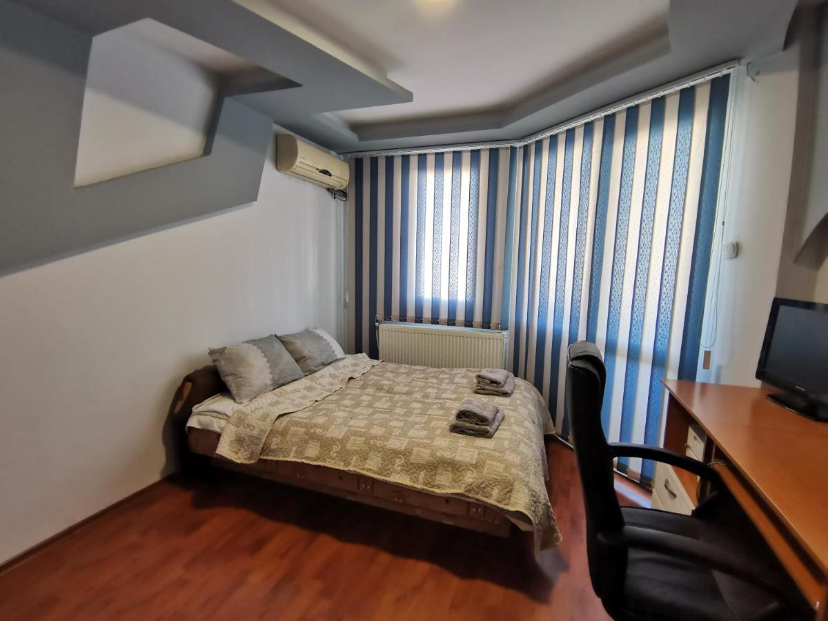 Central Apartment Targovishte Exterior photo
